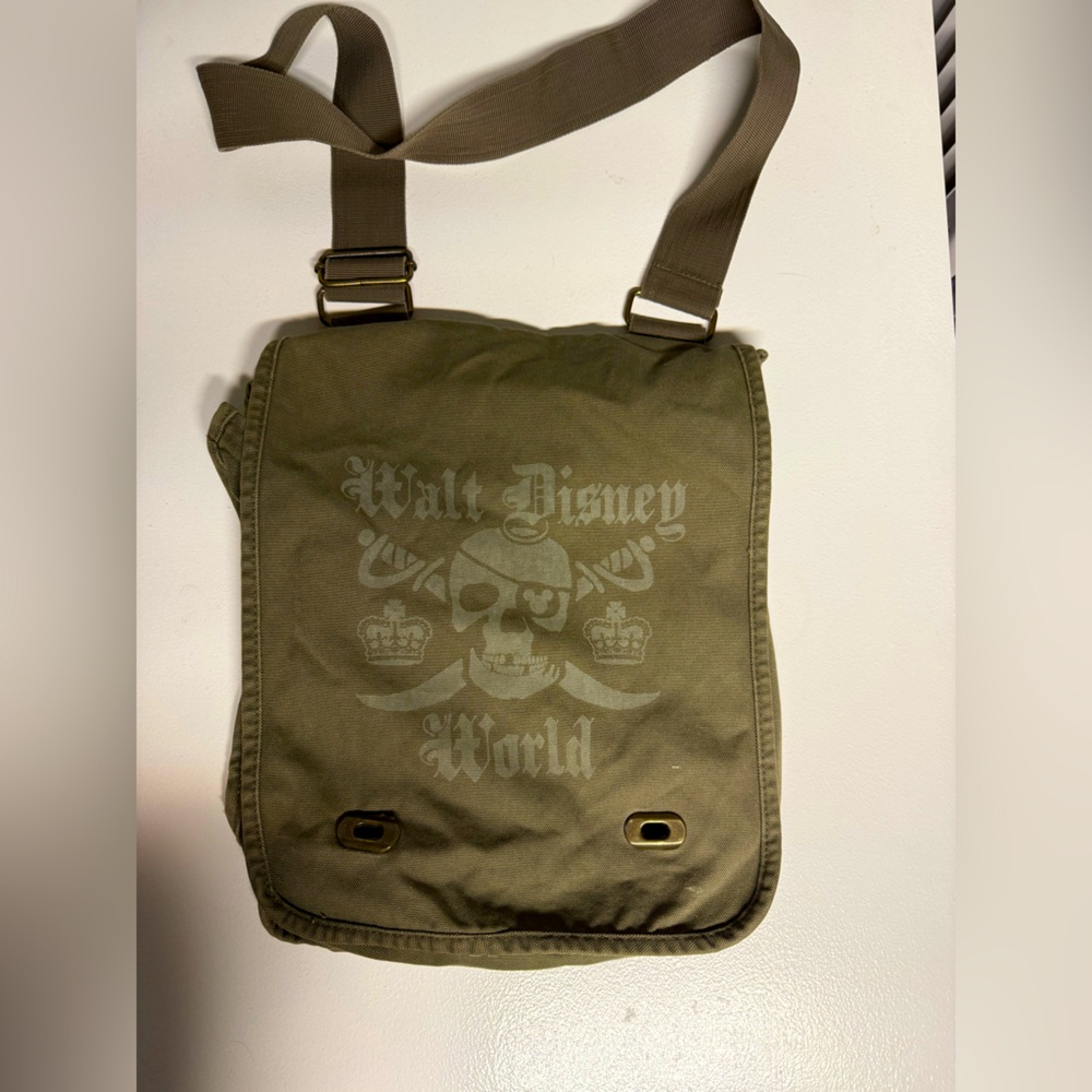 Walt Disney World Pirates of the Caribbean messenger bag